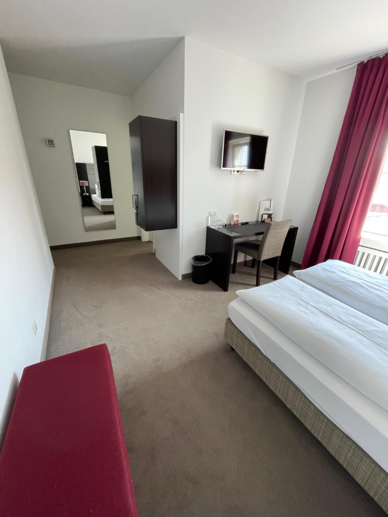 Hotel Muenchner Hof Altötting Zewnętrze zdjęcie